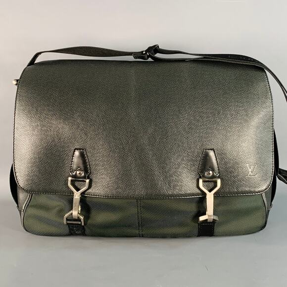 LOUIS VUITTON Dersou Taiga Black Green Nylon Twill Leather Messenger Bag - Picture 1 of 10